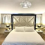 Vila Shard Boutique Hotel