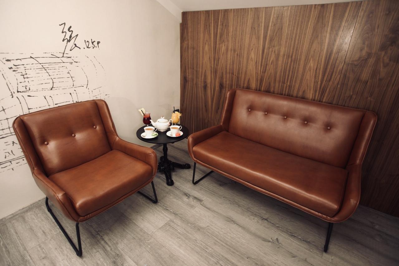 Shard Boutique * Tirana