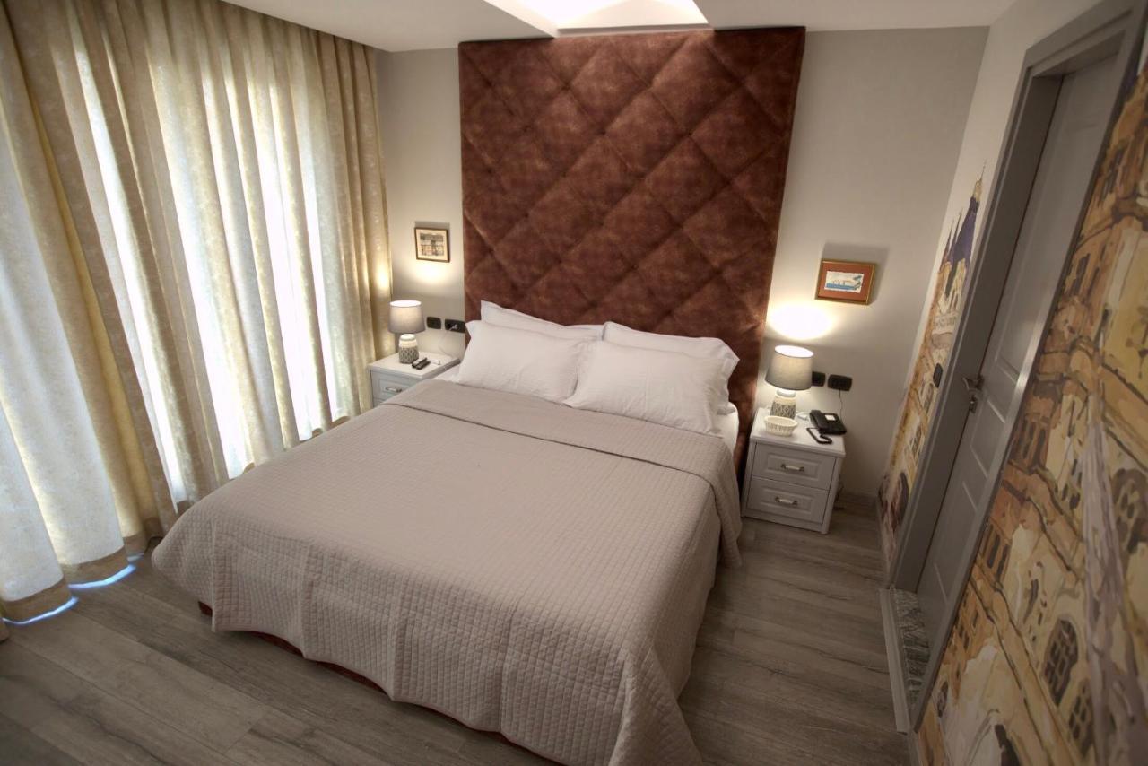 Shard Boutique Tirana